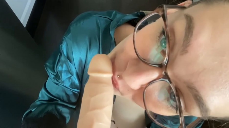 Divinebabe – Mommy Wants U for Mothers Day